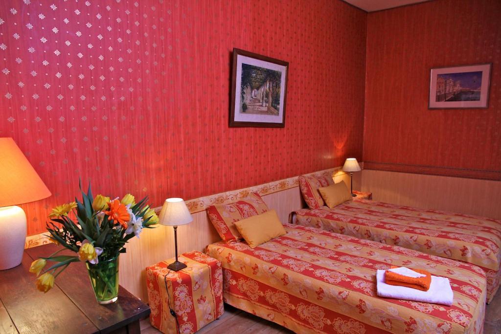 Chateau De Montriou Feneu Habitación foto